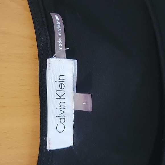 Calvin  Klein L top - Picture 2 of 4